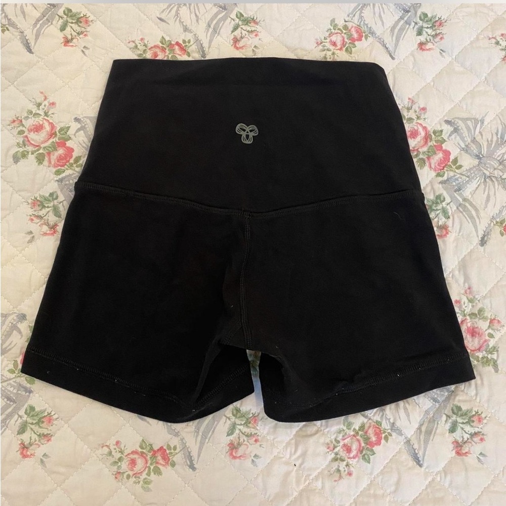 Tna shorts